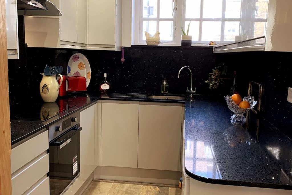Stylish And Cosy 3 Bedroom Appartment London Eksteriør bilde
